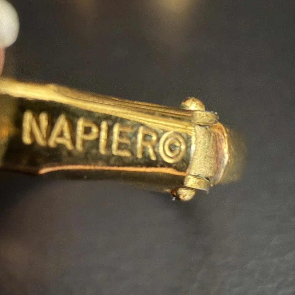 Vintage NAPIER Hoop Earrings Screw Back Clip Ons Gold Tone Classic - Picture 3 of 5